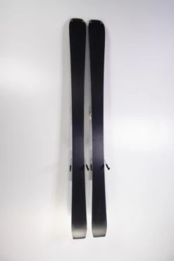 ATOMIC Vantage 77 Ti Damen-Ski Länge 142cm (1,42m) Inkl. Bindung! #729 -Skischuhe Store P1260790 688x1030 1